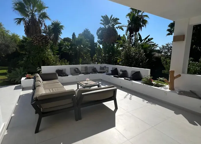 Ibiza Chic A Calahonda - Piscine Et Proximite